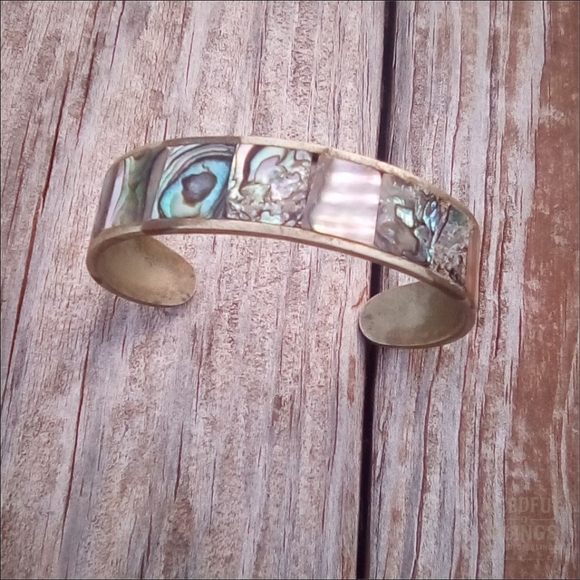 Unbranded Jewelry - Vintage Abalone Shell Inlay Cuff Bracelet Wide Brass Tone Band